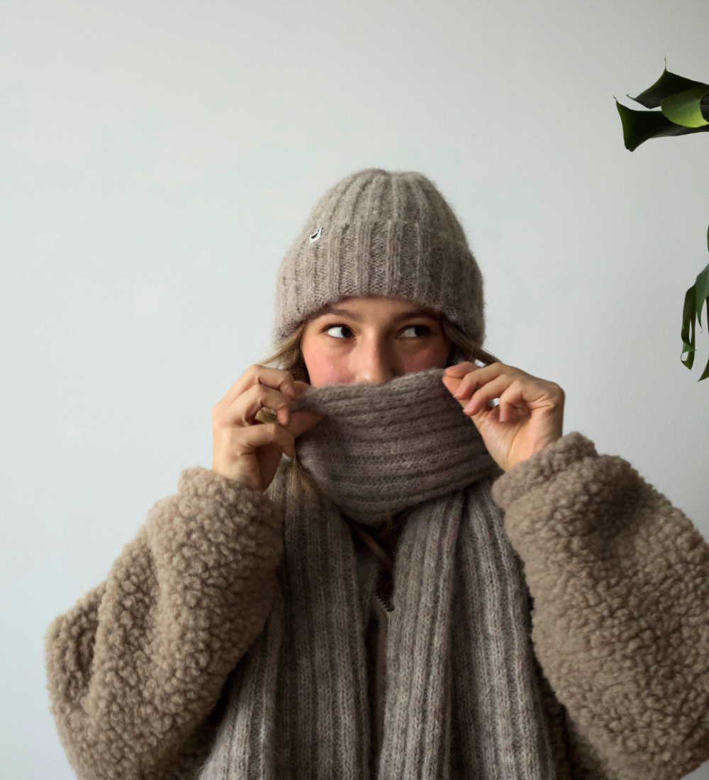 MARA Długi szal z wełną alpaki - owsiany