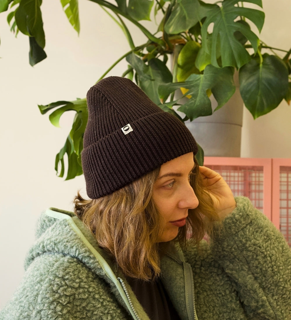 SIGRID Damenmütze aus 100 % Merinowolle – Schokobraun