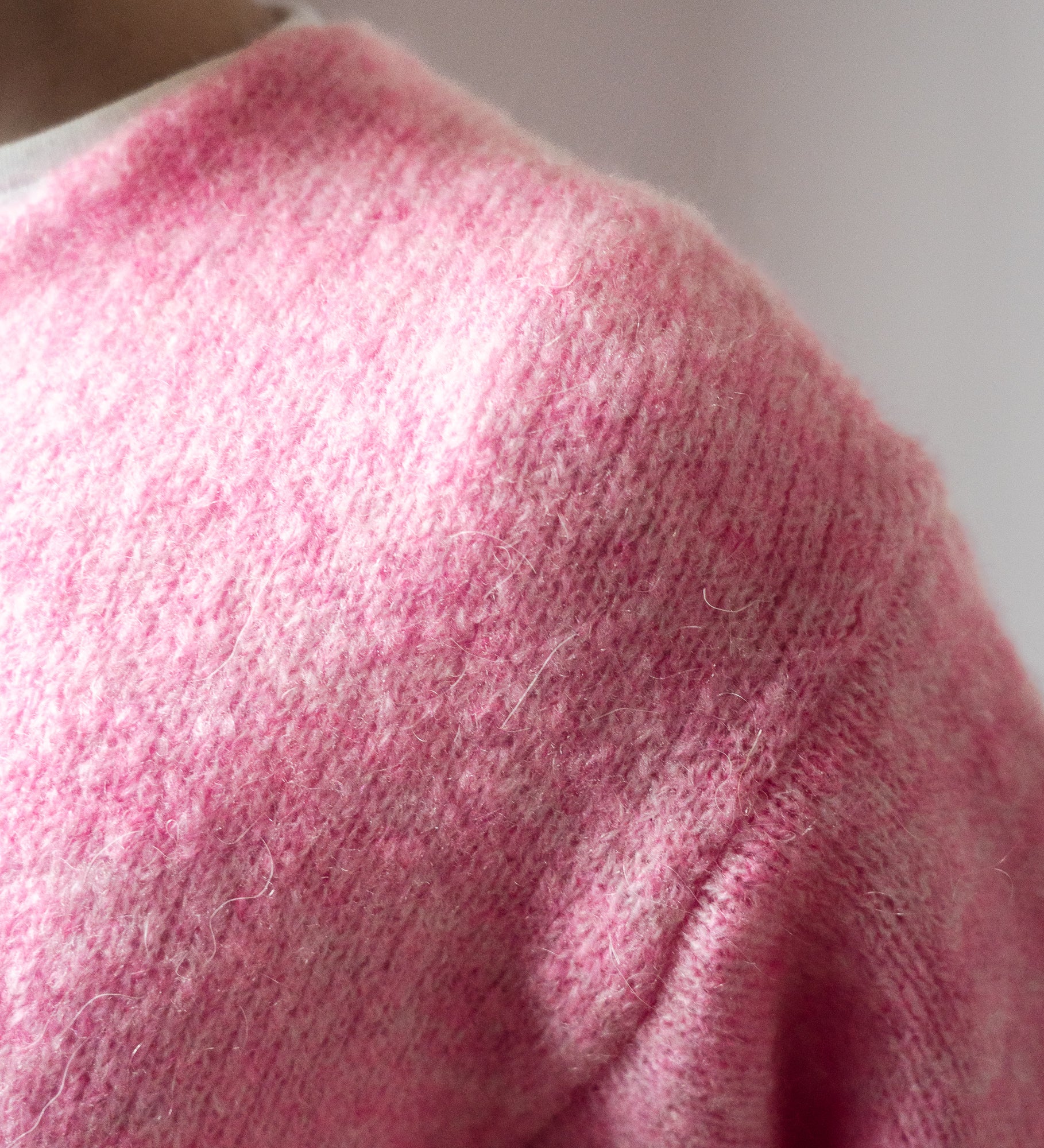 GEMMA 2.0 Lekki sweter z wełną i moherem - różowy