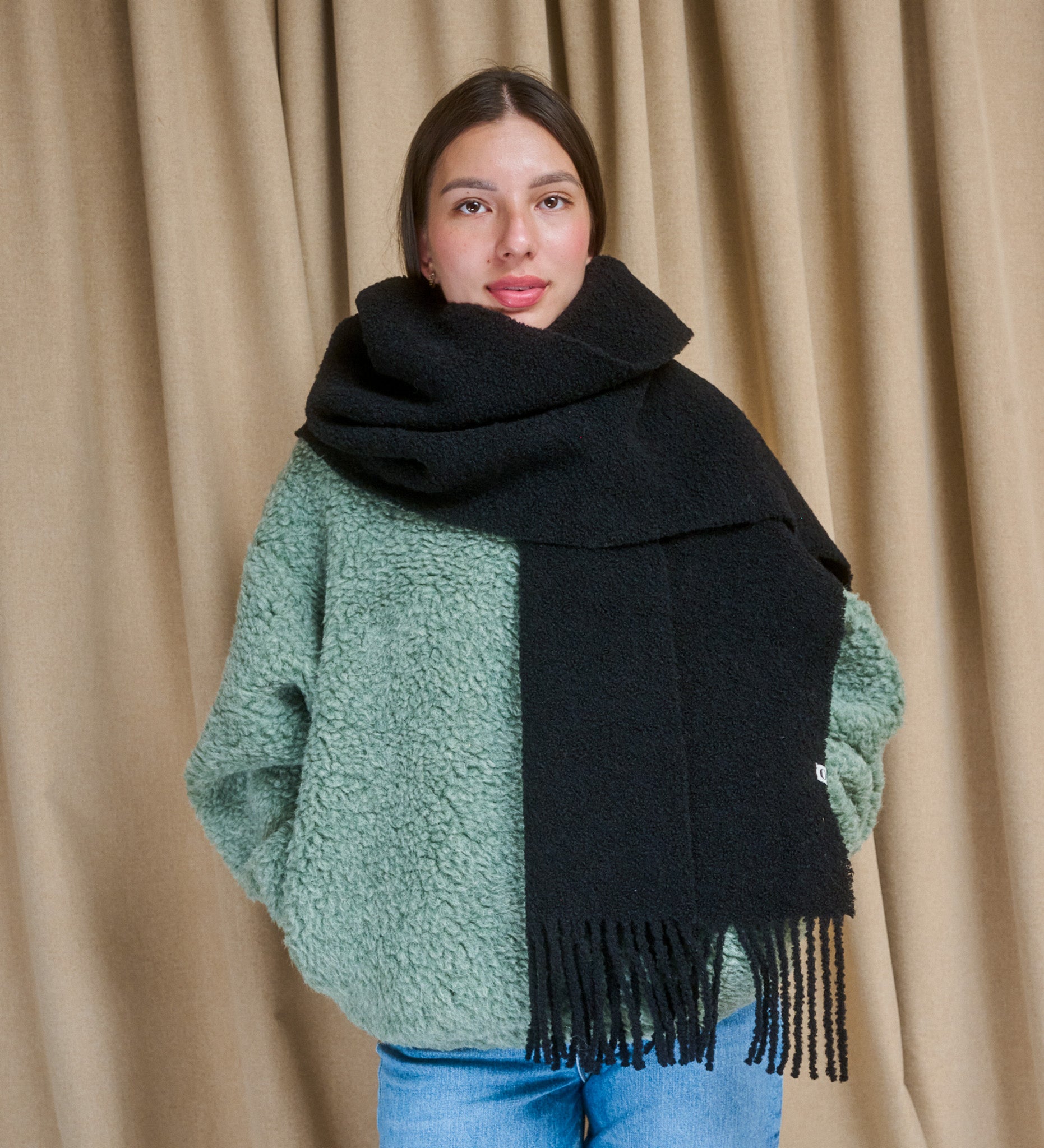 LEAH Szal merino boucle - czarny