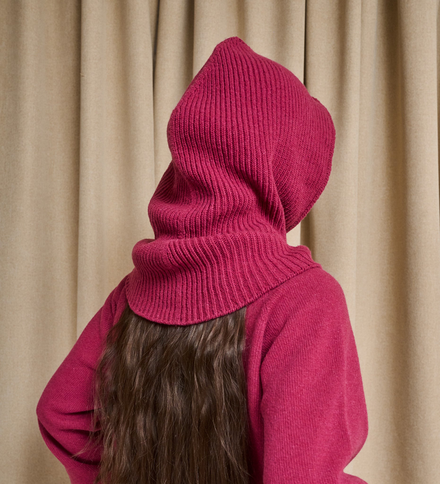 LIDIA merino neck warmer- dried raspberry