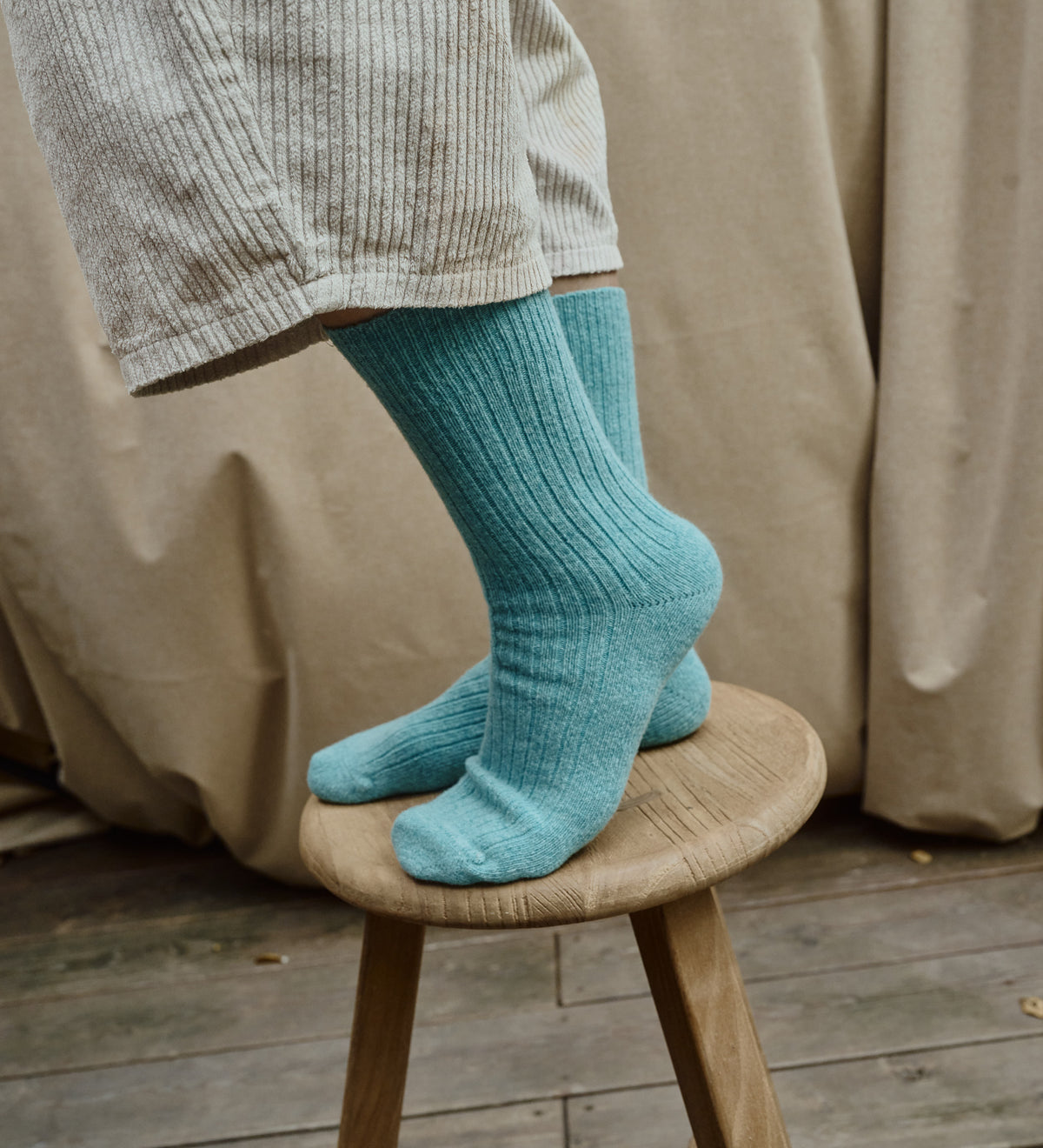 ARNE Sommersocken aus Merinowolle – Hellblau