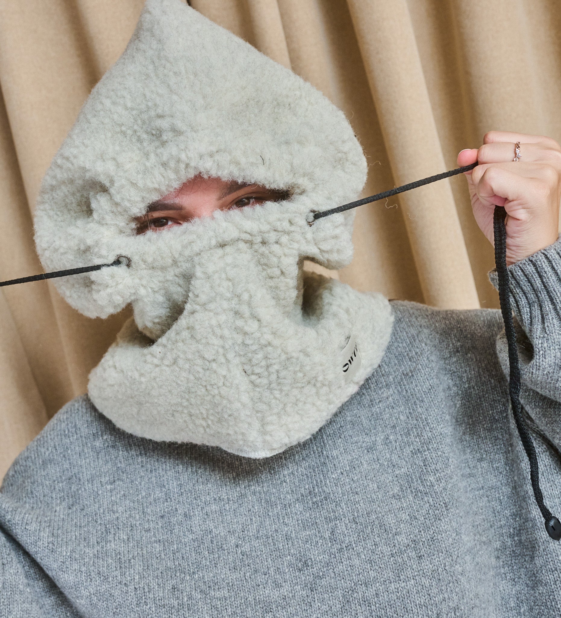 LYKKE Sherpa Fleece Balaclava - light grey