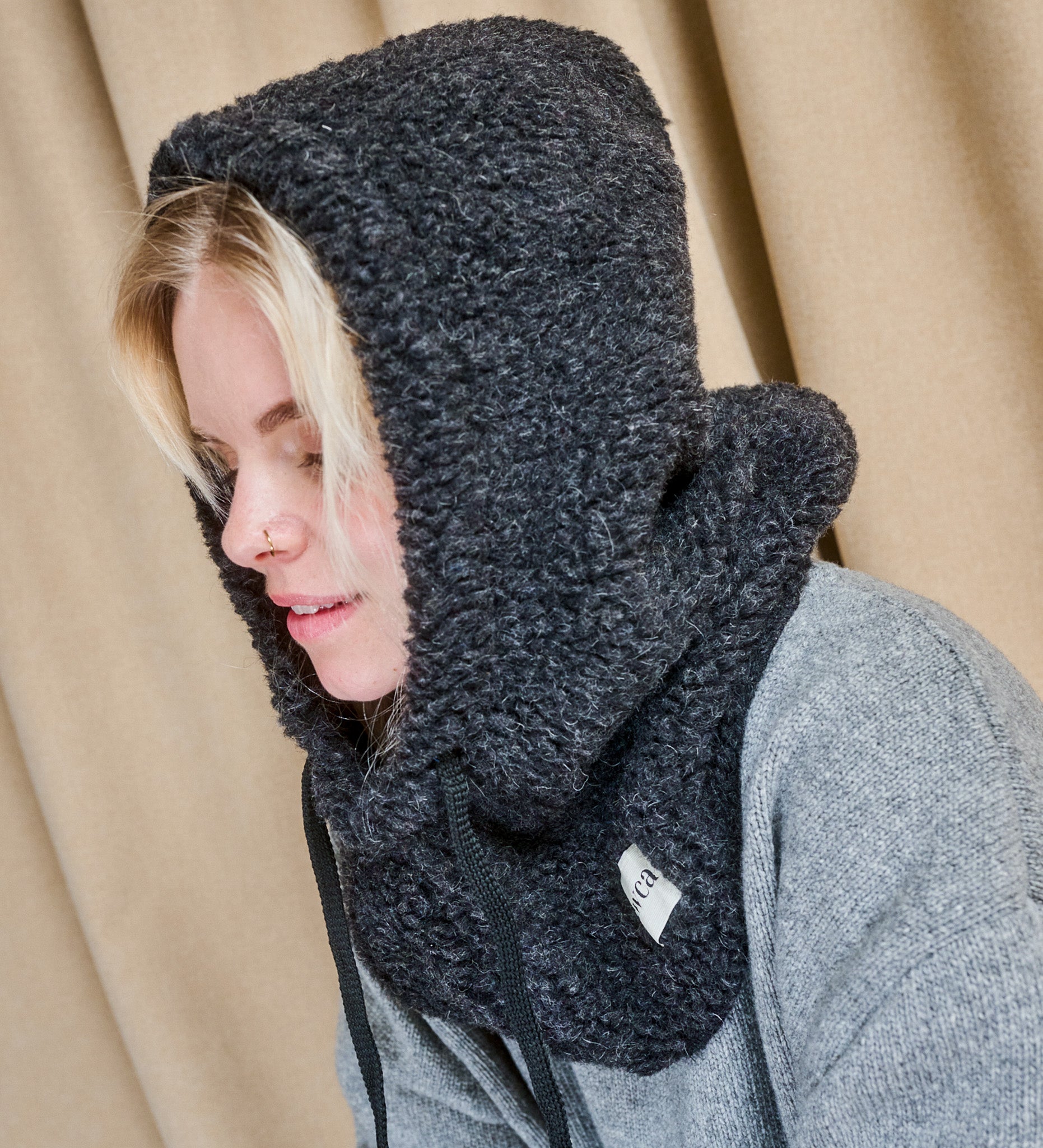 LYKKE Sturmhaube aus Merinowolle - schwarz