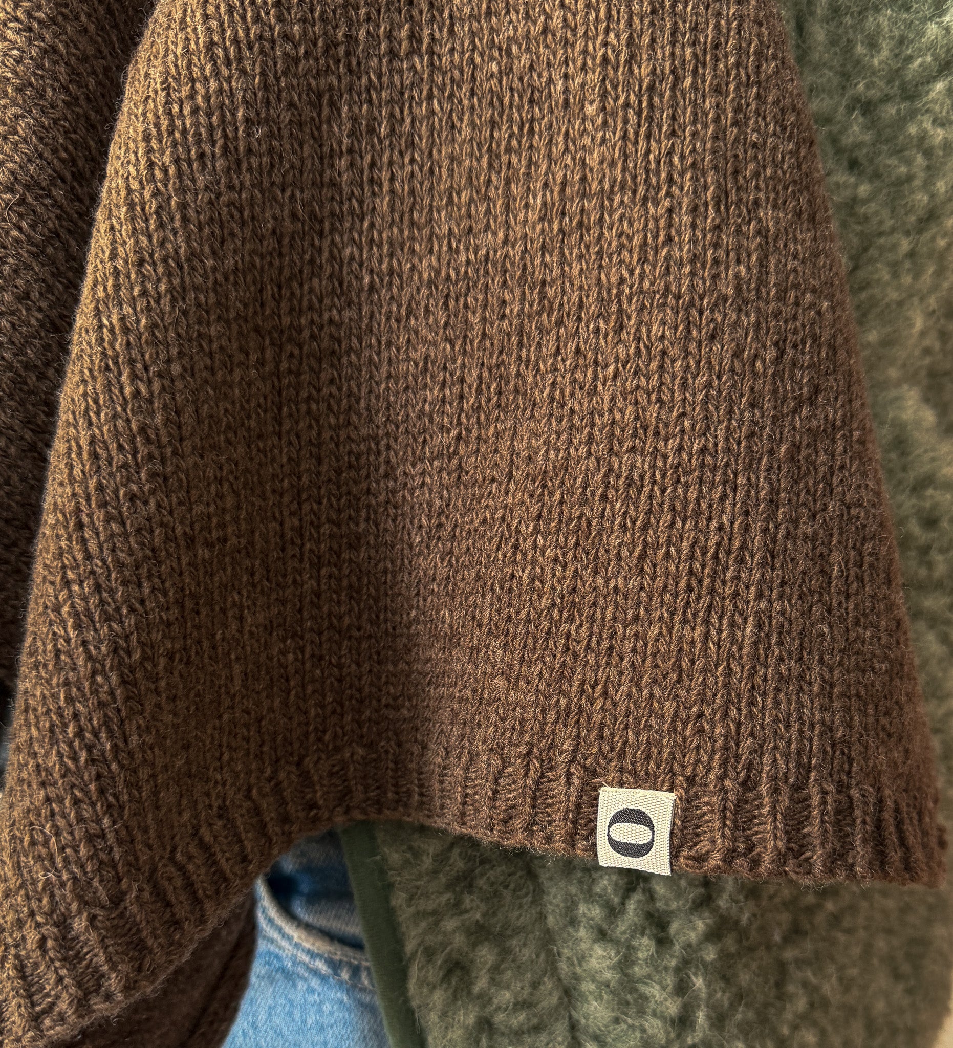 FREYA Knitted merino wool scarf - Malt Brown