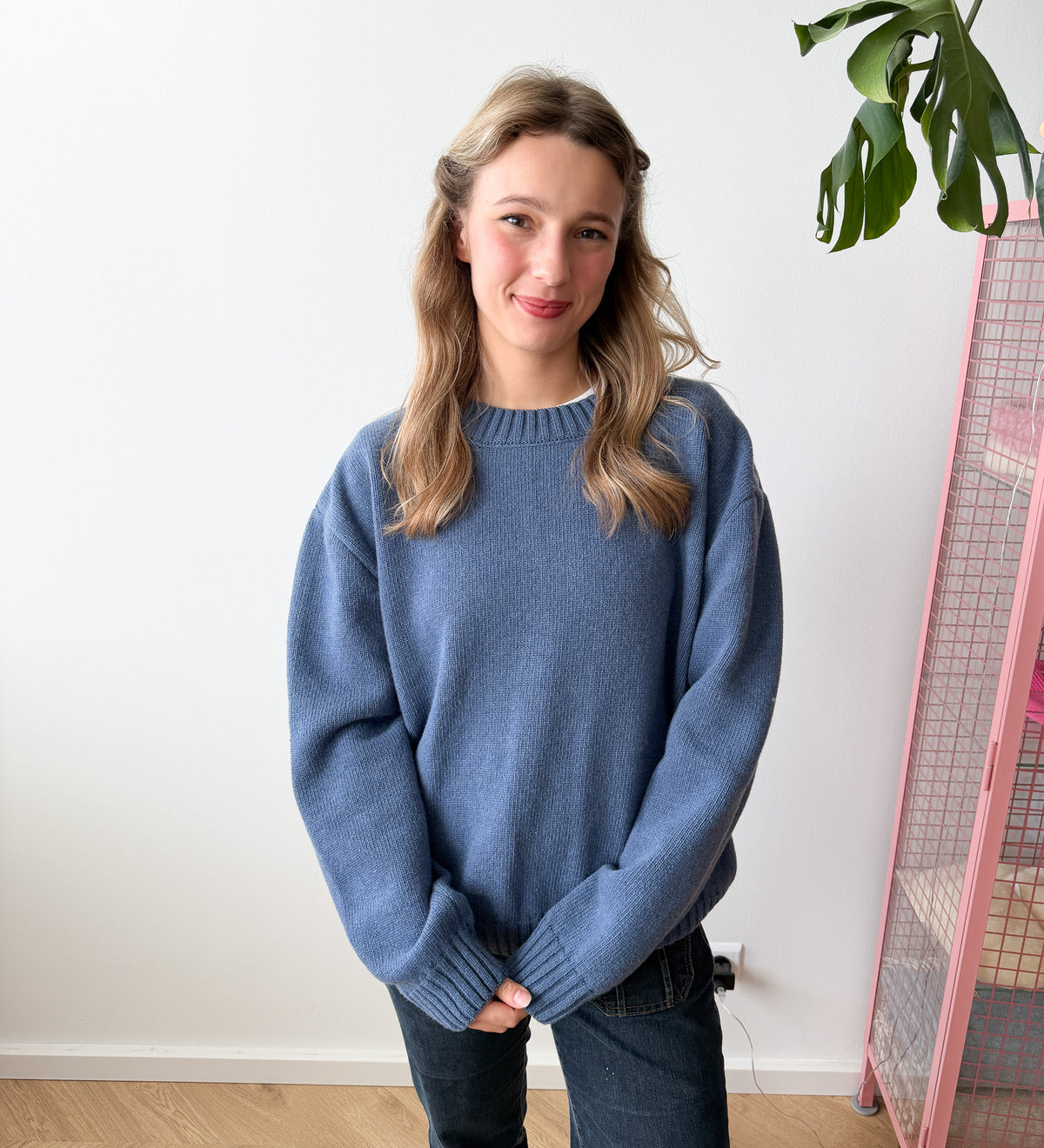 ANEMONE Gruby sweter z wełny merino oversize - sprany błękit