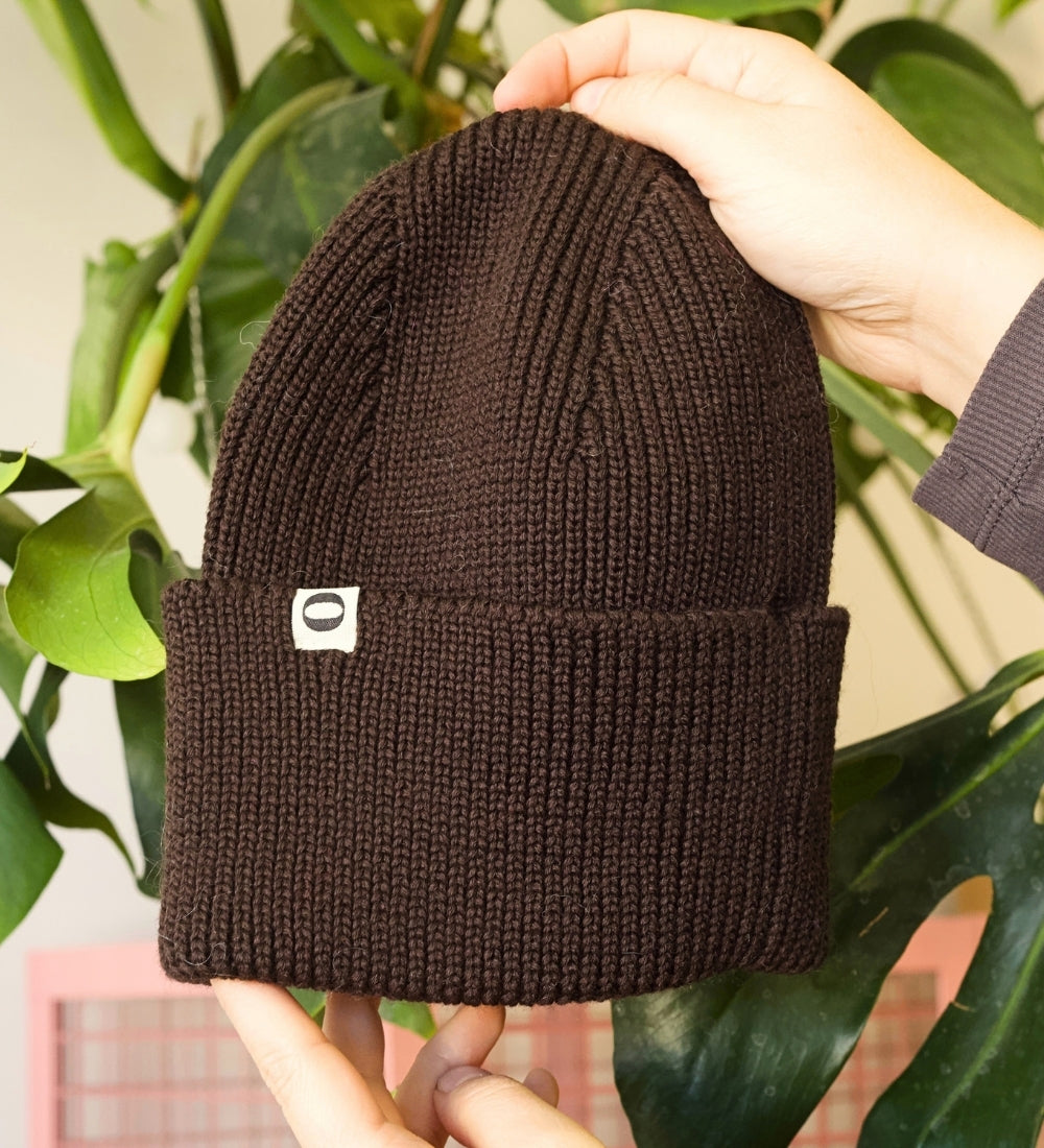SIGRID women's 100% merino wool hat - chocolate