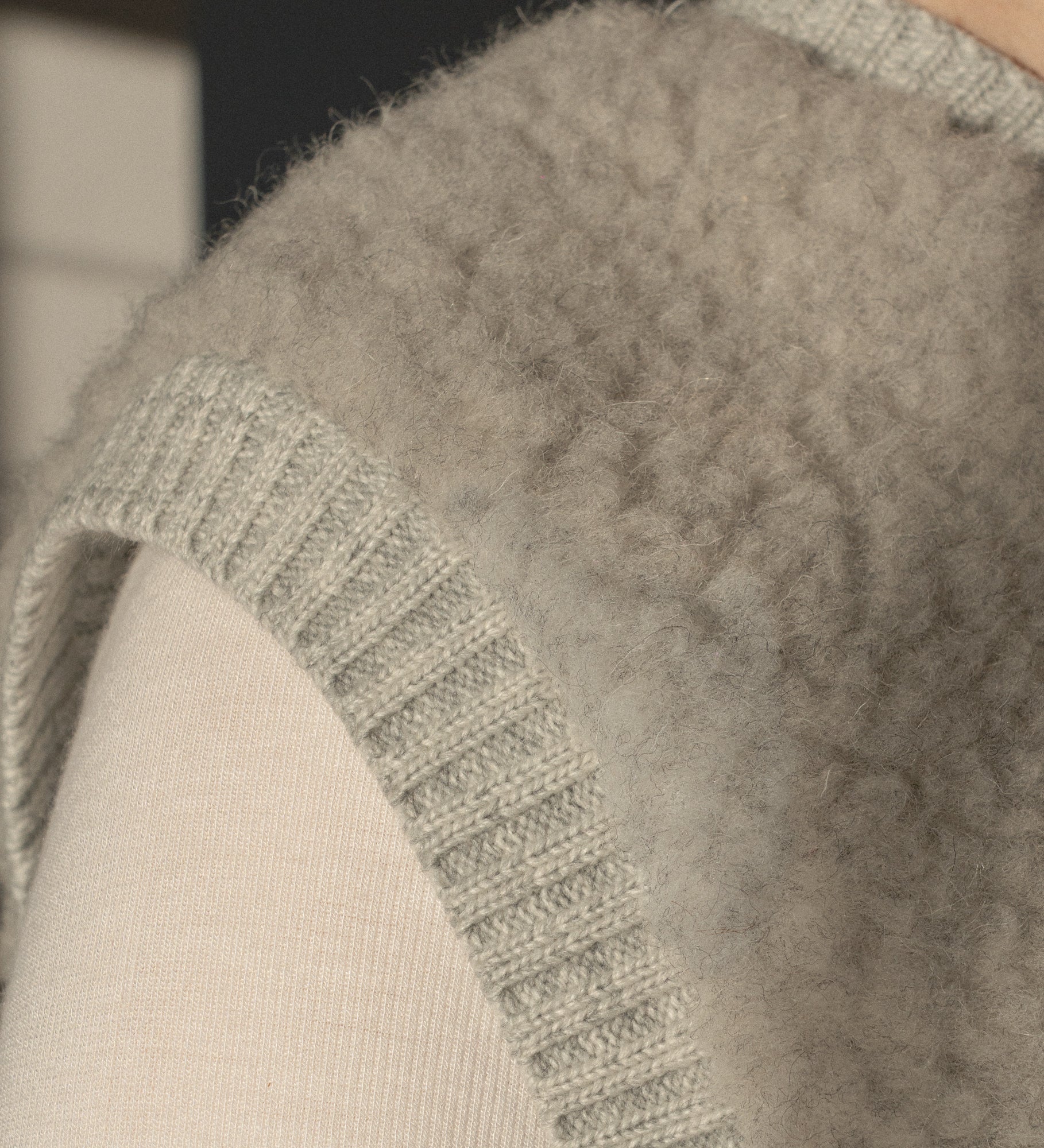 LUNA Sweter bez rękawów, który robi całą stylizację - szara