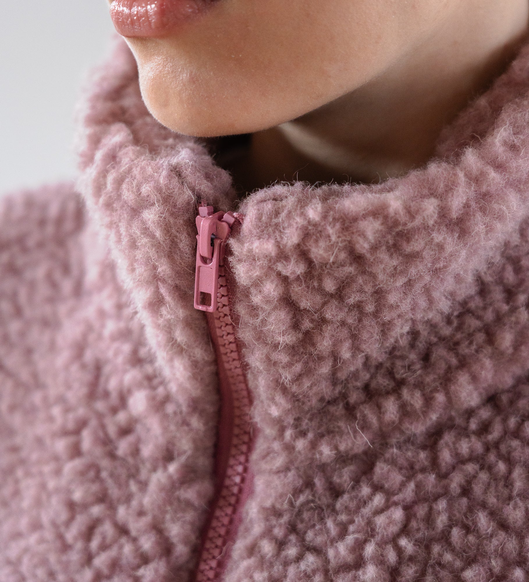 MYRRA Polar sherpa z wełny merino - pudrowy róż