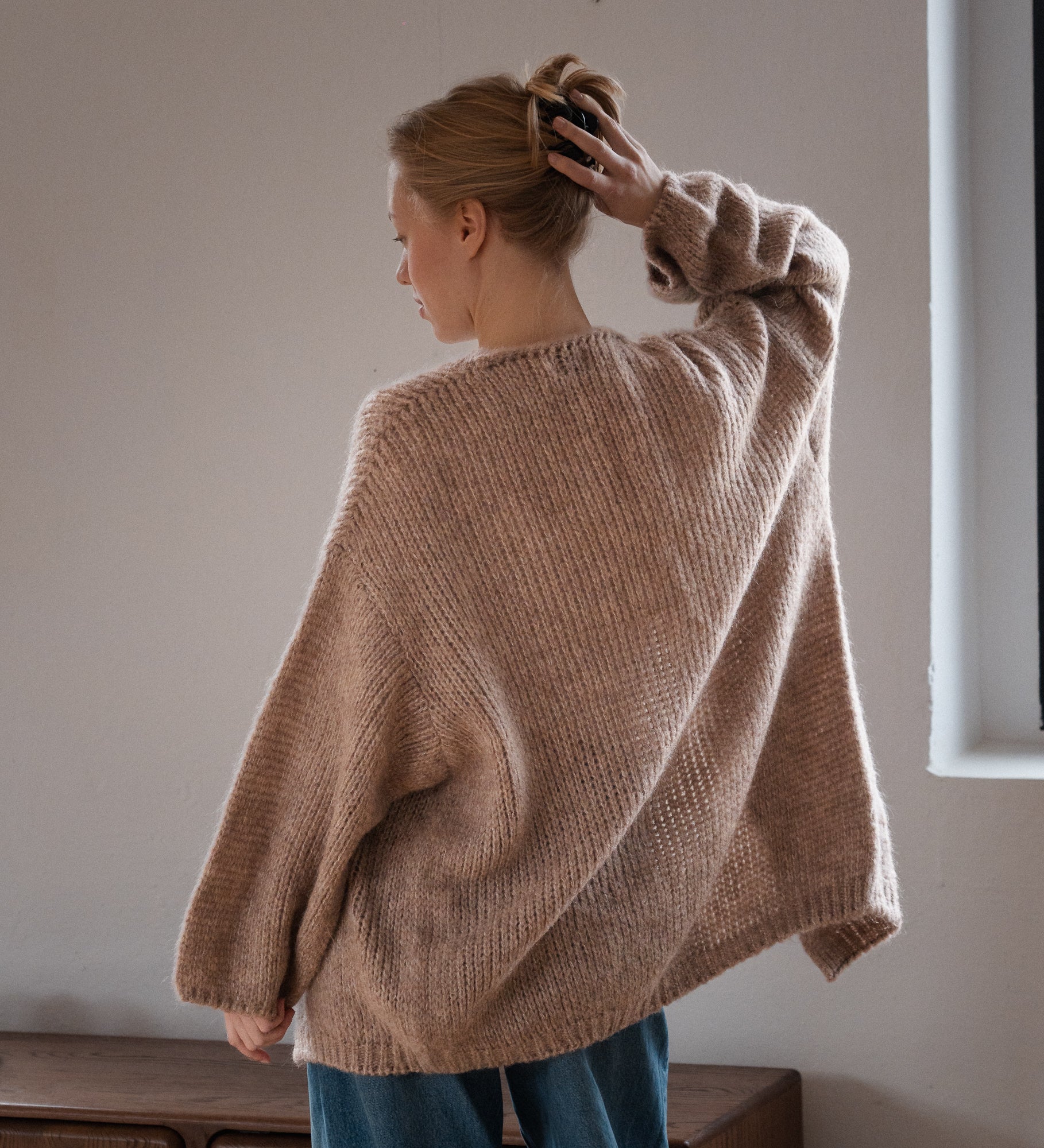 ROSA Miękki kardigan z wełną merino i moherem - beżowy