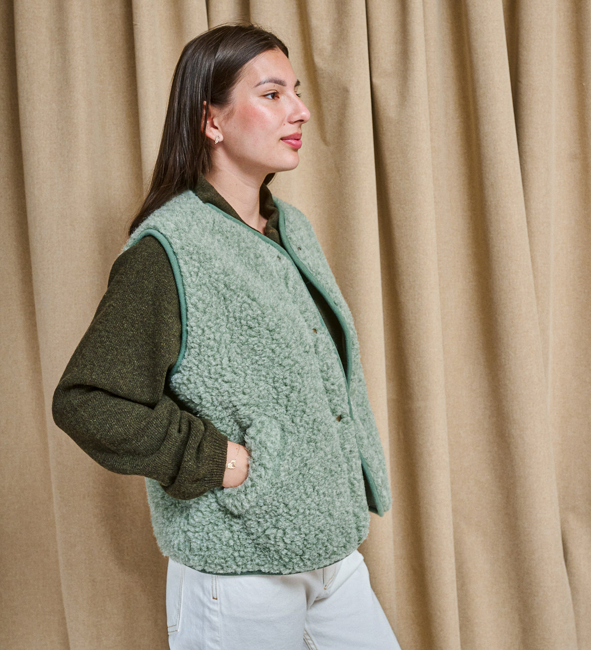 GAJA 2.0 Merino Wool Button-Up gilet with Pockets - Forest Moss