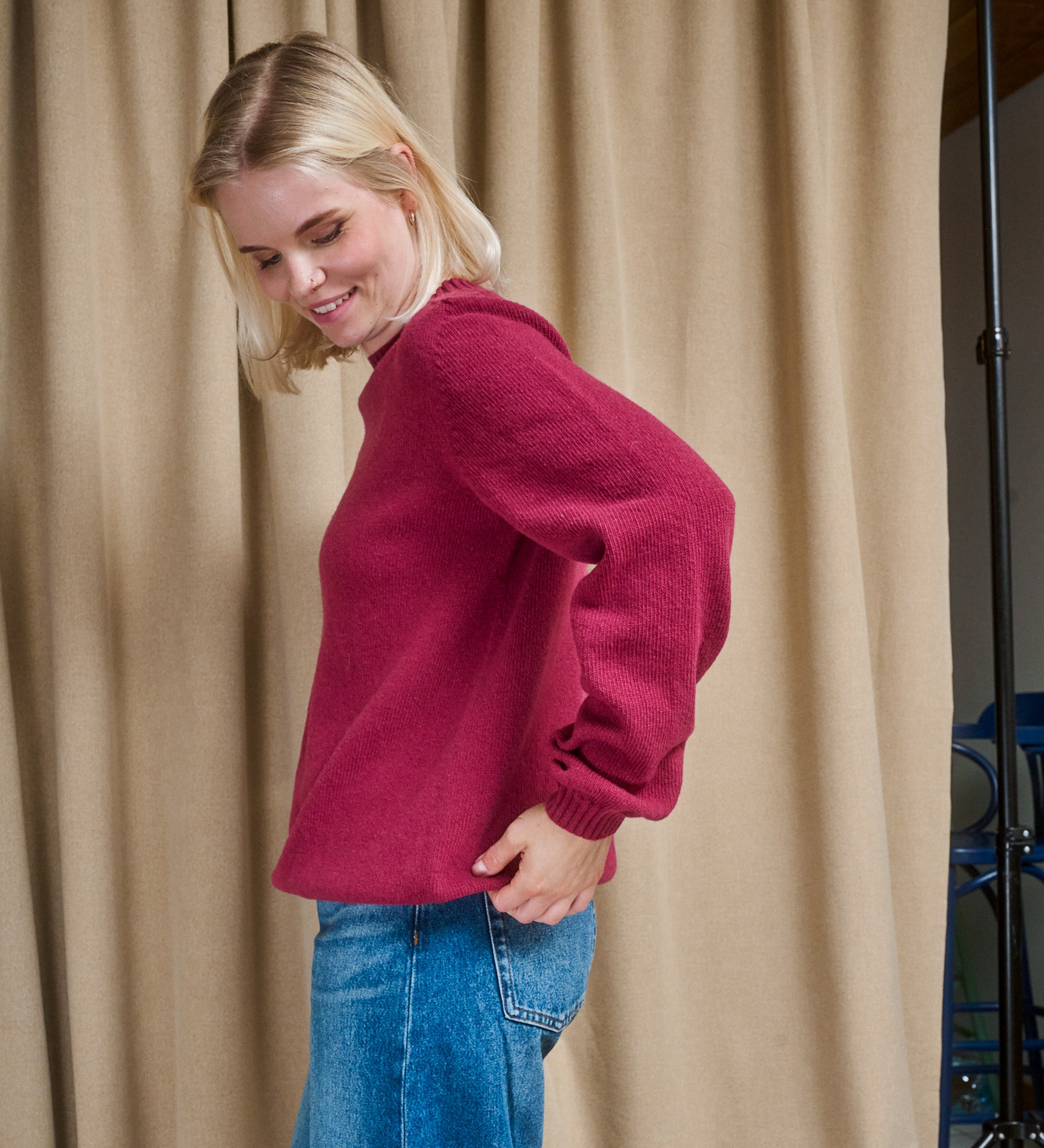 TYRA Klasyczny sweter z wełny merino - Suszona malina