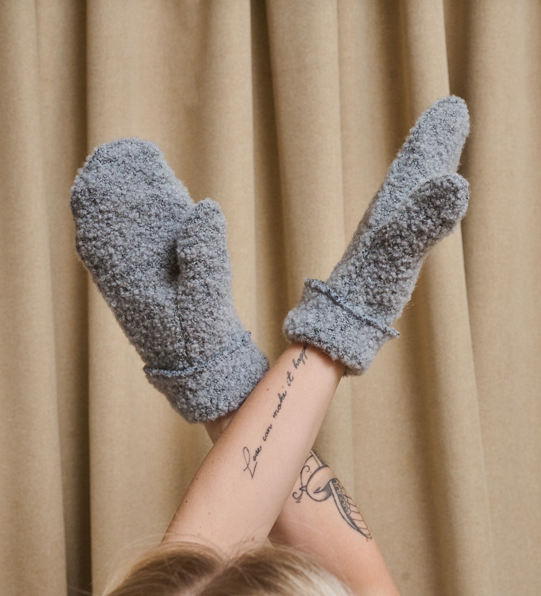 SKY Boucle wool gloves - grey
