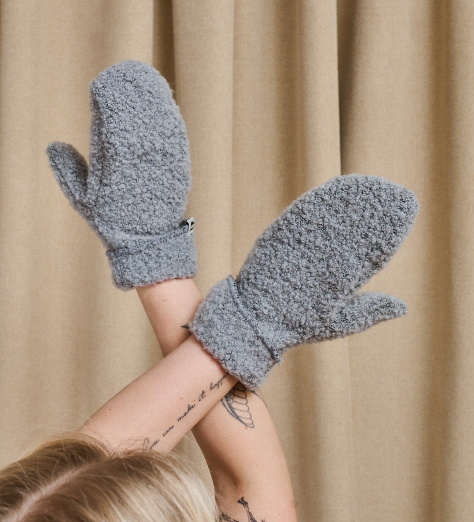 SKY Boucle wool gloves - grey