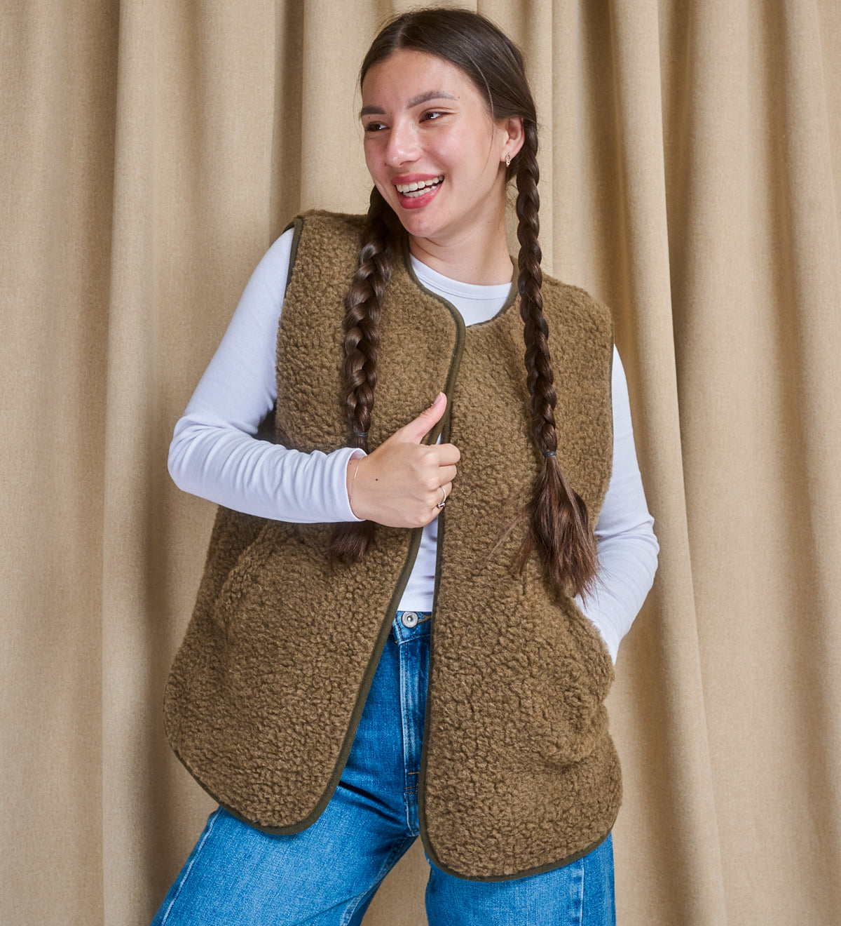 GAJA Zapinana merino wool gilet - oak