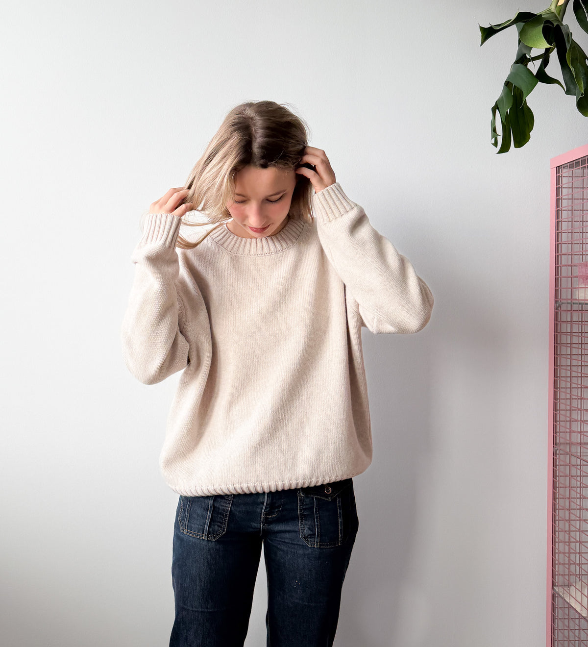 ANEMONE Gruby sweter z wełny merino oversize - prażony migdał