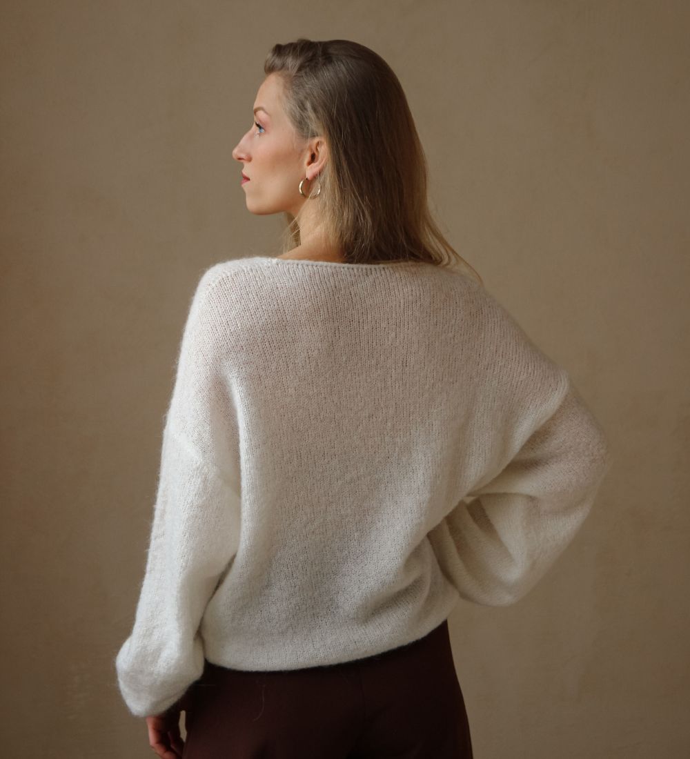 Lekki sweter z wełną i moherem ecru