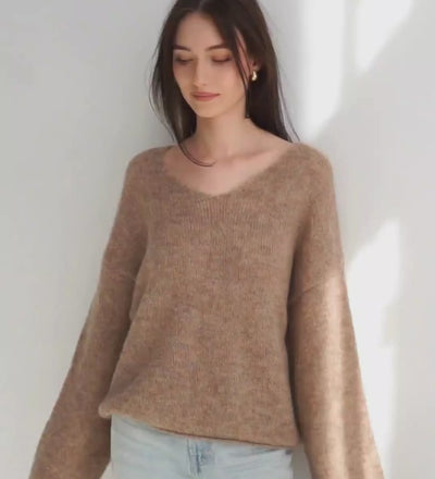 Lekki sweter beżowy z wełną i moherem